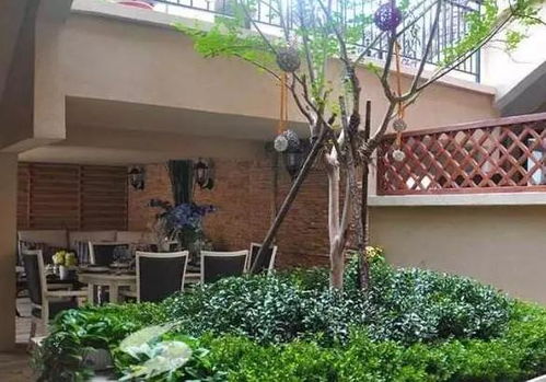 為什么現(xiàn)在別墅裝修都喜歡往下挖半層做成庭院？親身體驗后才知道，好處多得超乎想象